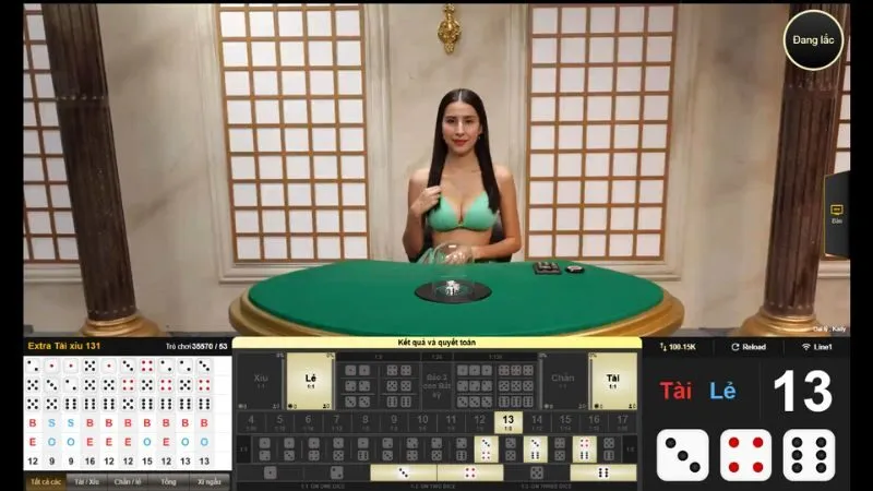 Dealer tại nhà cái casino Luck8 luôn xinh đẹp và vui vẻ